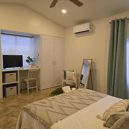 Rooi Santo Residence Палм Бийч Екстериор снимка